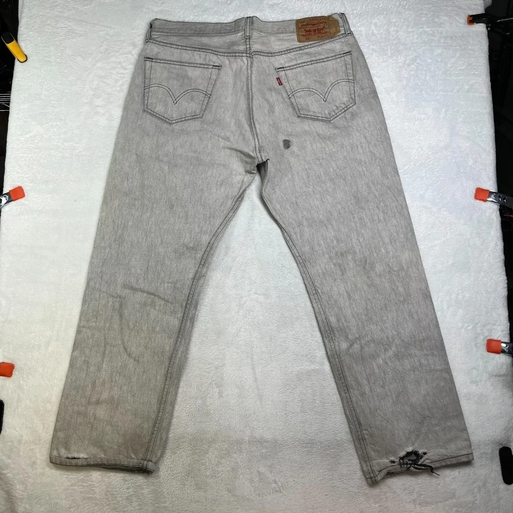 Levi's 501 Jeans Men's Gray Denim Classic Straight Button‎ Fly Flaws - 36X28